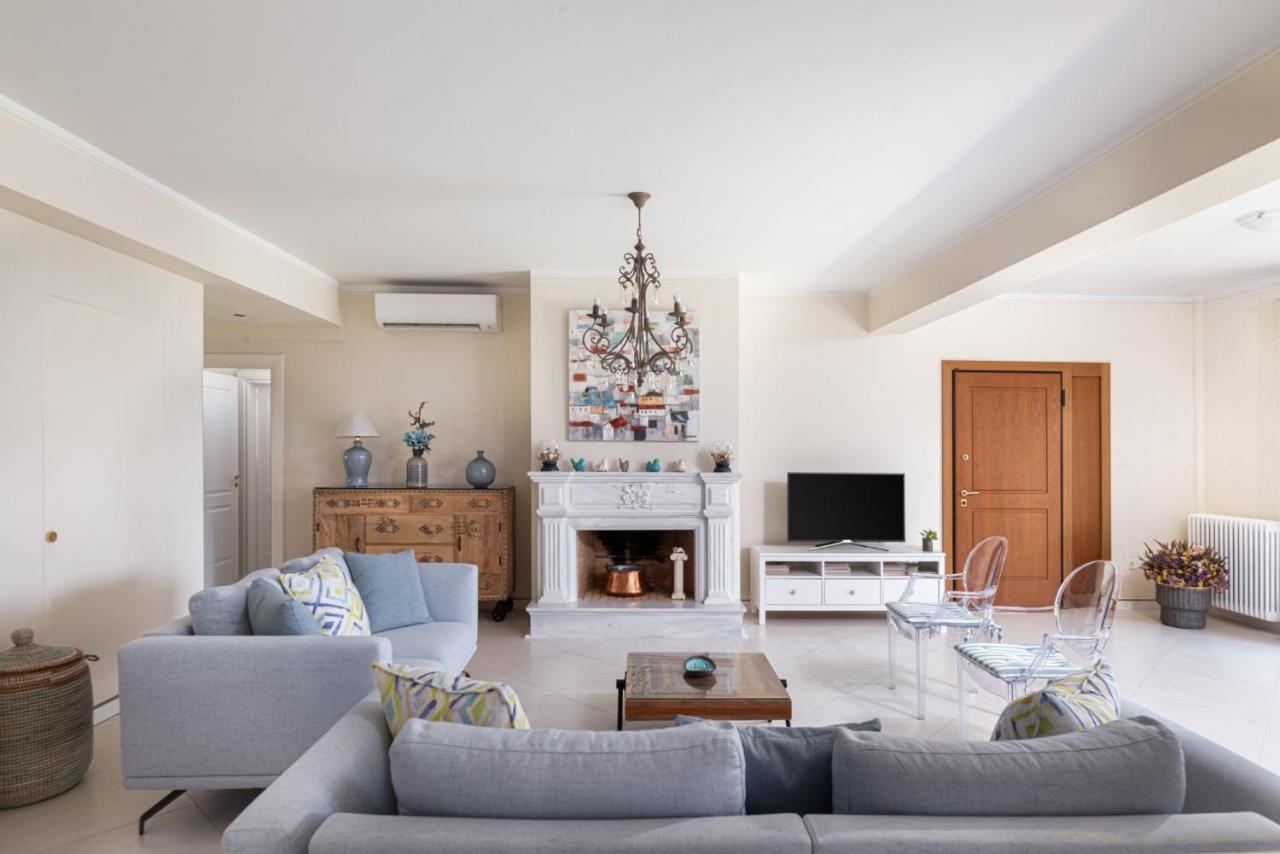 Villa Fantasia Isthmia Bagian luar foto