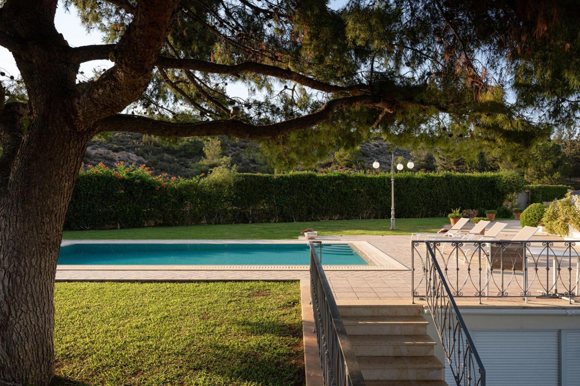 Villa Fantasia Isthmia Bagian luar foto
