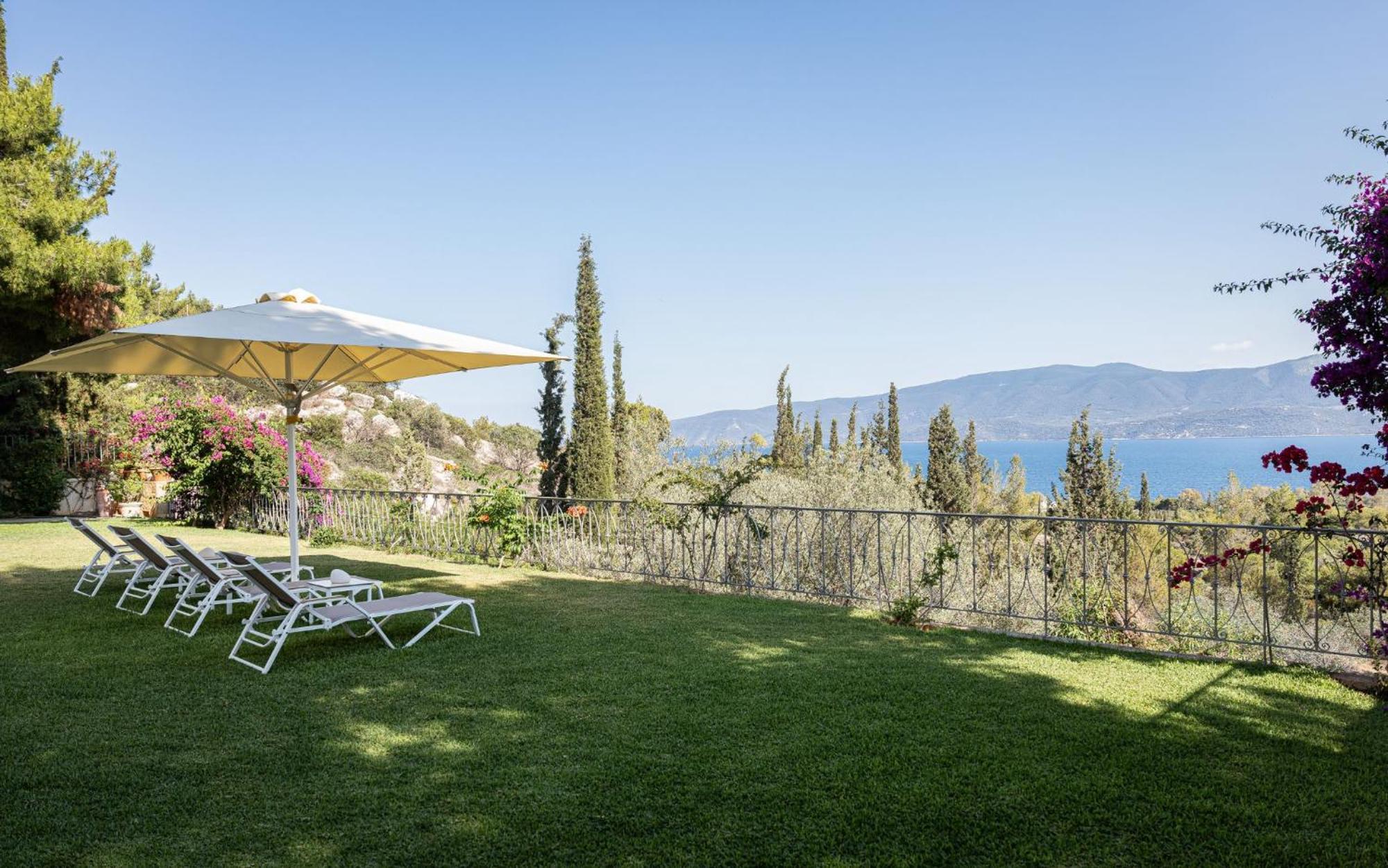 Villa Fantasia Isthmia Bagian luar foto