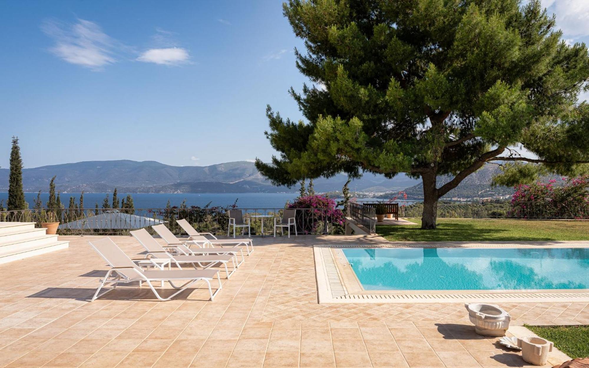 Villa Fantasia Isthmia Bagian luar foto