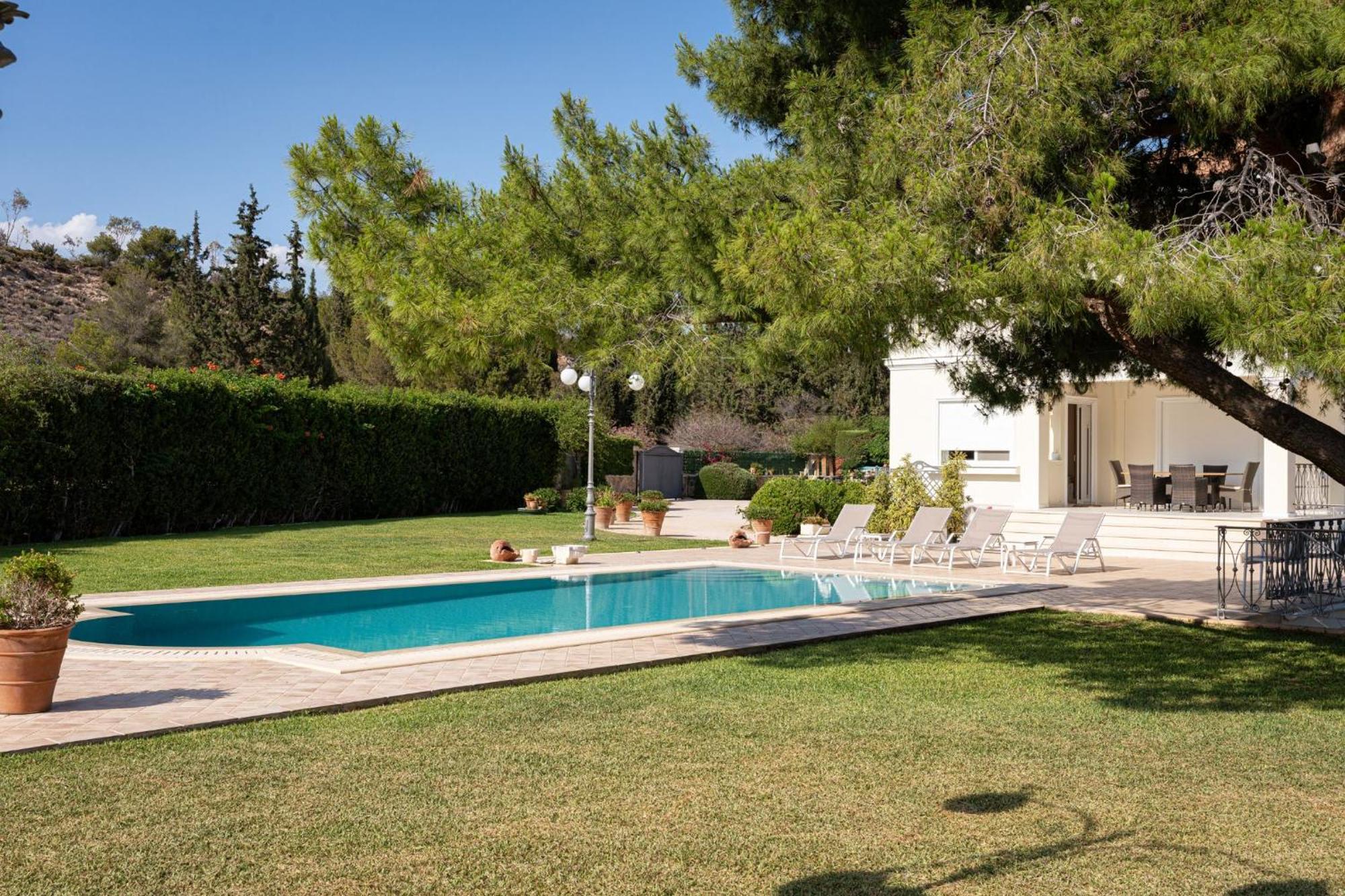 Villa Fantasia Isthmia Bagian luar foto
