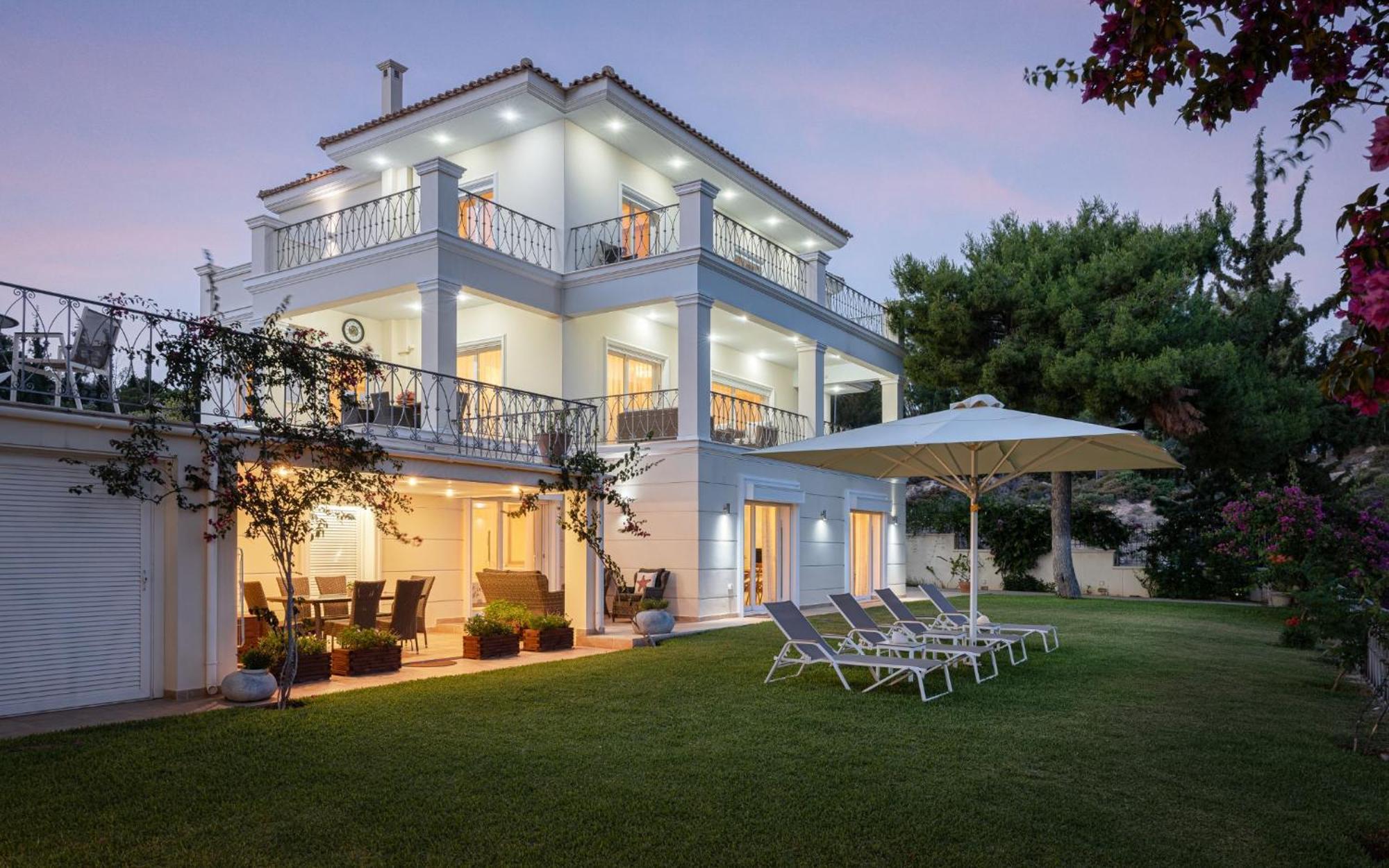 Villa Fantasia Isthmia Bagian luar foto