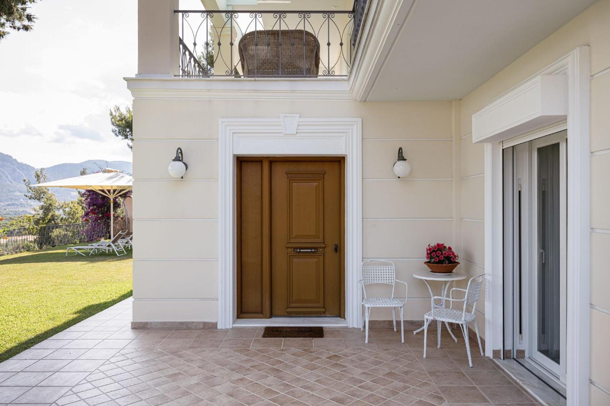 Villa Fantasia Isthmia Bagian luar foto